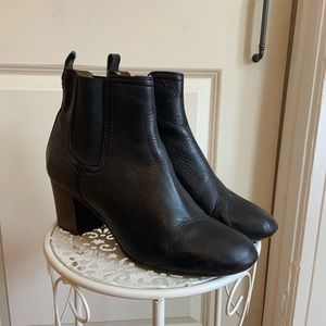 Frye Stella Short Chelsea Boot